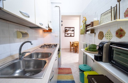 Noha House | Holiday Home 'Adelaide' with Private Terrace and Air Conditioning