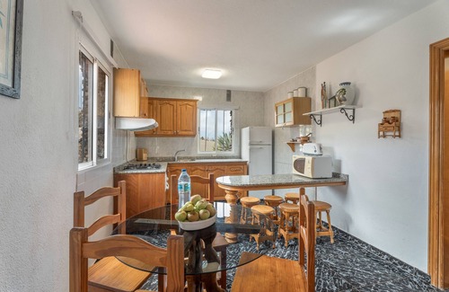 Mocanal House | Holiday Home 'Aguarijo' with Sea View, Private Terrace and Private Garden