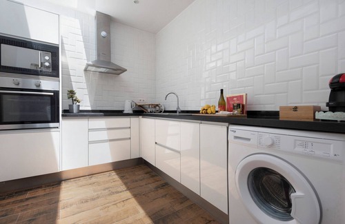 Garachico House | Holiday Home 'Bella Home' with Sea View, Terraces & Wi-Fi