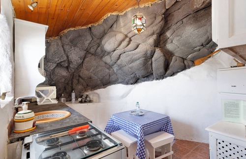 Valverde House | Holiday Home 'Casa Cueva El Pozo' with Sea View, Private Terrace and Private Garden