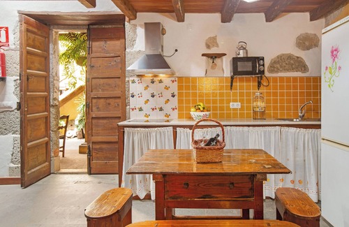 Aguimes House | Holiday Home Casa Emblemática La Pileta Bentejui with Garden and Wi-Fi