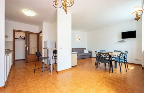 Montalcino House | Holiday Home 'Casa Ida' with Private Terrace, Wi-Fi and Air Conditioning