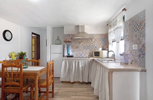 Las Tricias House | Holiday Home 'Casa Mimí' with Sea View, Private Terrace and Private Garden