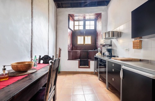 Garachico House | Holiday Home "Casa Tradicional Canaria - I" near the Sea with Mountain Views and Wi-Fi