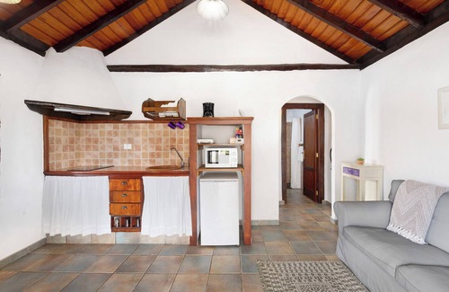 El Paso House | Holiday Home 'Casitas La Montañita - 1' with Mountain View, Wi-Fi and Air Conditioning