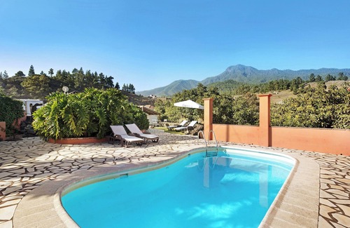 El Paso House | Holiday Home 'Casitas La Montañita - 1' with Mountain View, Wi-Fi and Air Conditioning