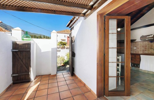 El Paso House | Holiday Home 'Casitas La Montañita - 1' with Mountain View, Wi-Fi and Air Conditioning