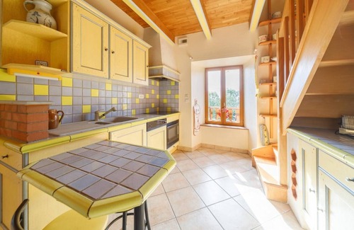 Valuejols House | Holiday Home 'Chez Félicie' with Private Terrace and Shared Garden