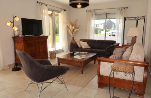 Kerlouet House | Holiday Home Cremiou Beach by Interhome