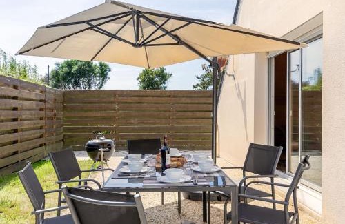 Kerlouet House | Holiday Home Cremiou Beach by Interhome