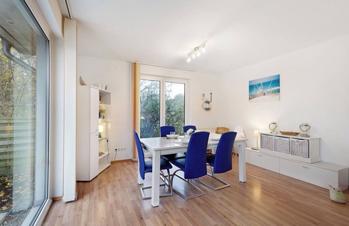 Alt-Travemunde/Ronnau House | Holiday Home 'Ferienhaus Nordmeer' with Private Terrace, Private Garden and Wi-Fi
