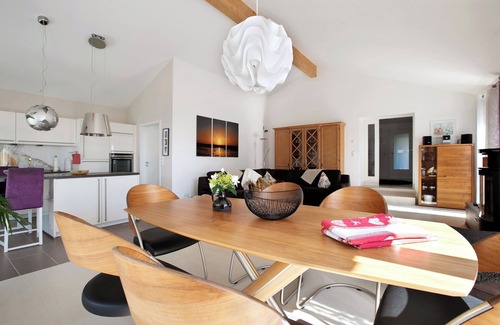Wesselburenerkoog House | Holiday Home 'Ferienhaus Frida Am Deich' with Private Terrace, Private Garden and Wi-Fi