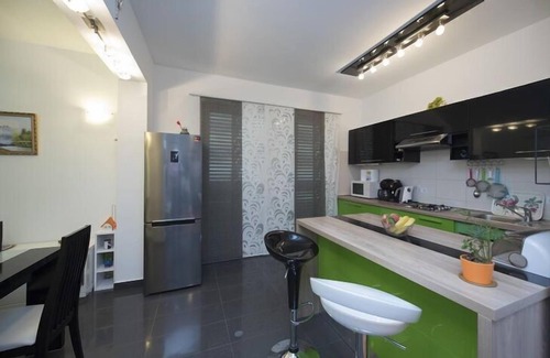 Klis House | Holiday Home Elijah Creek - One Bedroom Home with Pool