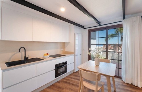 La Mancha House | Holiday Home 'Villa Gardel Casa Mango' with Sea View, Pool & Wi-Fi