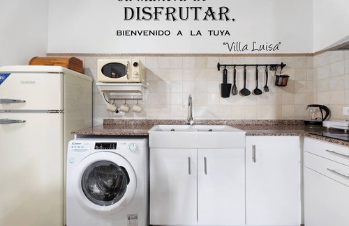 Tigaday House | Holiday Home 'Villa Luisa' with Sea View, Terrace & Wi-Fi in Frontera