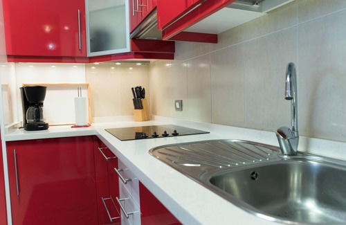 Puerto de Guimar Apartment | Holiday Home Vista Mar with Sea View, Shared Pool & Wi-Fi