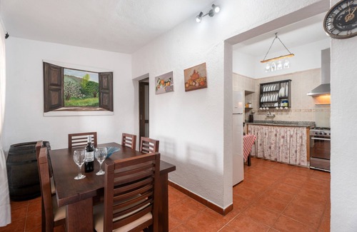 Valverde House | Holiday Home 'Mary Valverde' with Sea View, Private Terrace and Wi-Fi