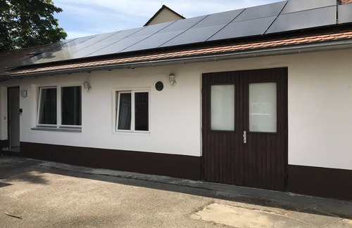 Sudstadt House | Holiday Home 'Ferien- Monteurwohnung In Nürnberg' with Wi-Fi