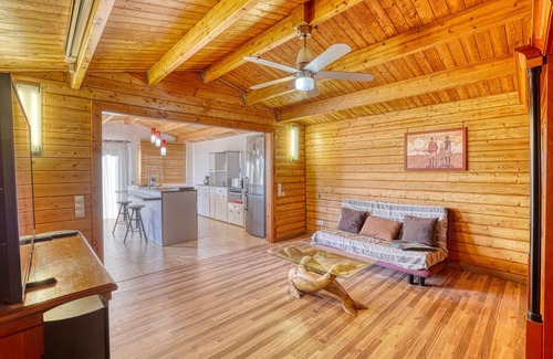 Puerto Naos House | Holiday Home 'Finca La Charquita' with Sea View, Private Terrace and Wi-Fi