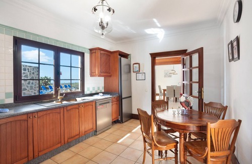 Los Valles Villa | Holiday Home ‘Finca Bellavista’ with Sea View, Pool, Garden & Terraces