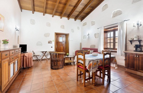 Las Galletas Apartment | Holiday Home 'Finca La Bonita Ap G1' with Shared Pool, Shared Terrace and Wi-Fi