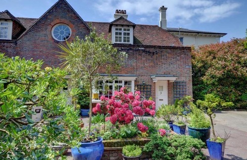 Royal Tunbridge Wells House | Holiday Home Ephraim-2 by Interhome
