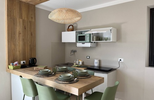 Bettolelle House | Holiday Home 'Green 101 Apartment Senigallia' with Sea View, Wi-Fi and Air Conditioning