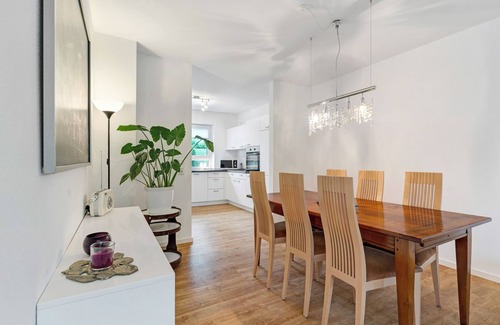 Rammersweier House | Holiday Home 'Haus 15' with Shared Terrace, Shared Garden and Wi-Fi