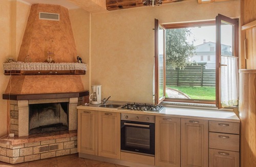 Barbariga House | Holiday Home in Vodnjan near Seabeach