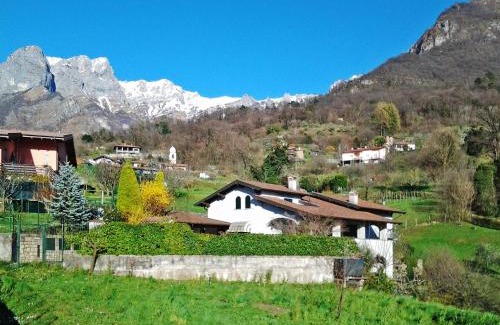 Mandello del Lario House | Holiday Home Il Giogo by Interhome