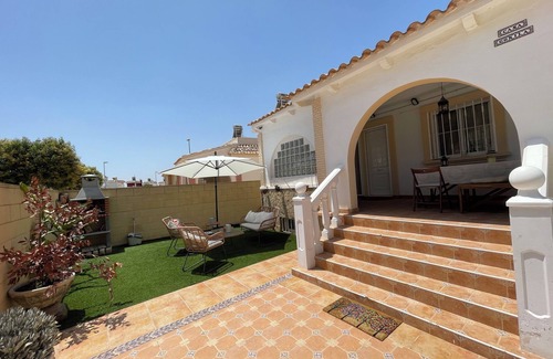 Jeronimo y Avileses y Balsicas de Arriba Villa | Holiday home in a quiet area, opposite a golf course and 20 min from the beach