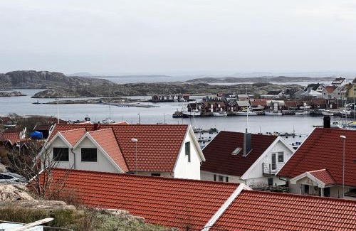 Kungshamn House | Holiday home in beautiful Kungshamn perfect for two families