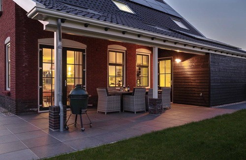 Colijnsplaat House | Holiday Home in Colijnsplaat near Oosterschelde