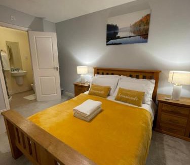 Canton House | Holiday Home In Cardiff, Sleeps 8