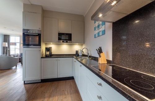 Colijnsplaat House | Holiday Home in Colijnsplaat by the Lake