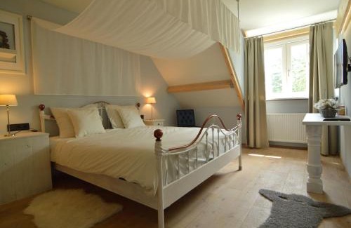 Haaren House | Holiday home in Haaren with terrace