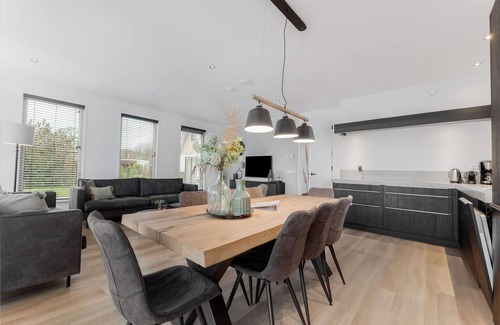 De Koog House | Holiday Home in De Koog near Forest