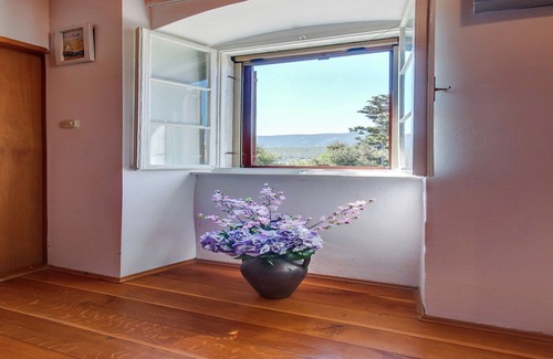 Mali Losinj House | Holiday Home in Osor near Sandy Beach