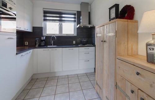 Wemeldinge House | Holiday Home in Peaceful Dutch Park with Terrace