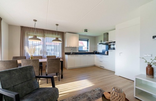 Scherpenisse House | Holiday Home in Scherpenisse near Nature Reserve