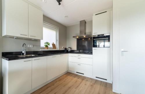 Scherpenisse House | Holiday Home in Scherpenisse near Oosterschelde