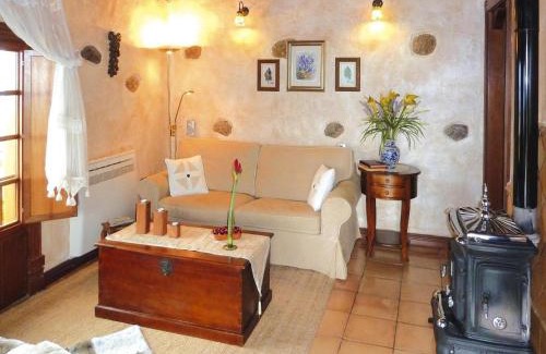 Guia de Isora House | Holiday Home in Vera de Erques