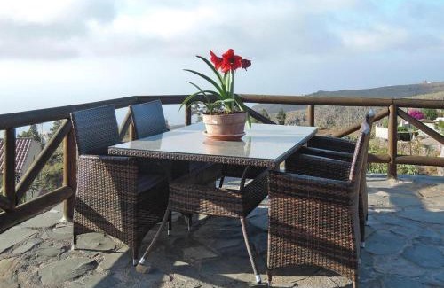 Guia de Isora House | Holiday Home in Vera de Erques