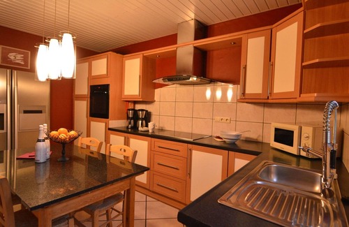 Faymonville House | Holiday Home in Waimes with Pool & Sauna