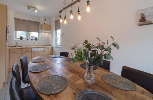 Wemeldinge House | Holiday Home in Wemeldinge near the Sea