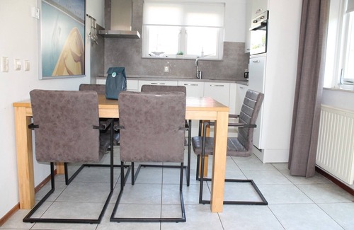 Wemeldinge House | Holiday Home in Zeeland with Garden