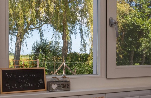 Zonnemaire Apartment | Holiday Home in Zeeland with Romantic Terrace