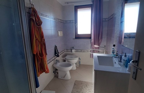 Marina di Davoli House | Holiday home with garden and sea view