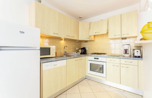 Trevignon House | Holiday Home 'Jacqueline Face À La Mer' with Sea View, Private Garden and Wi-Fi