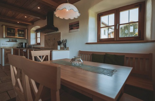 Ebersberg District House | Holiday Home 'Kaiser' with Mountain View, Private Terrace and Wi-Fi